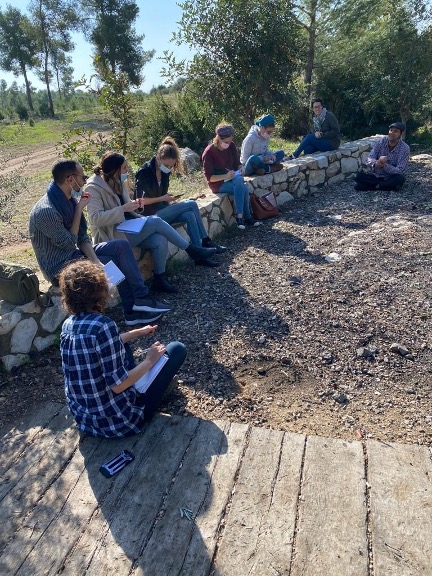 הסטודנטים ביער