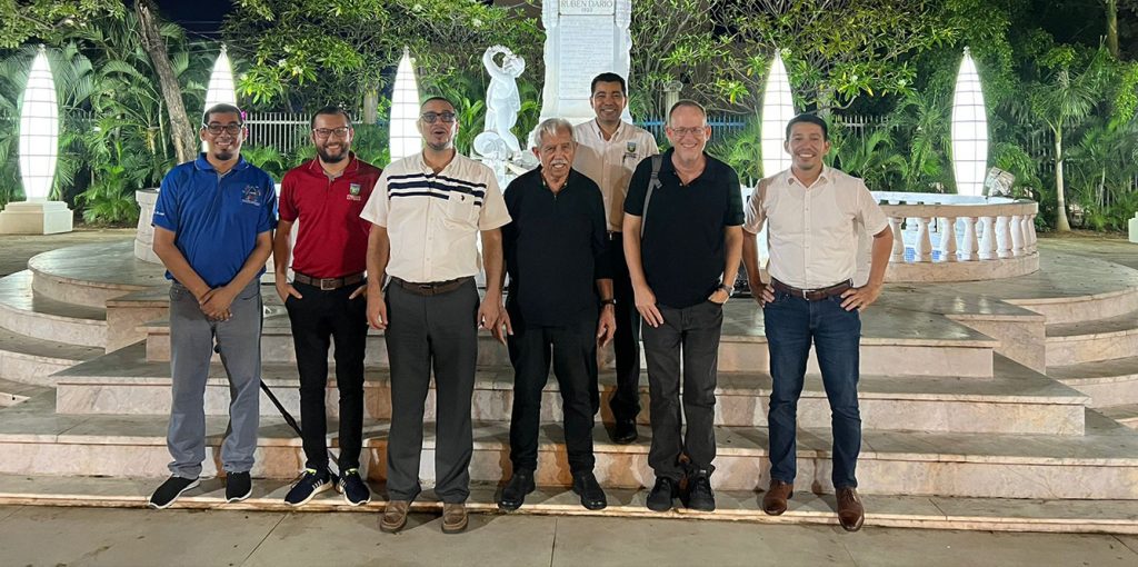 פרופ' קיזל – פרופסור אורח באוניברסיטאות בניקרגואה